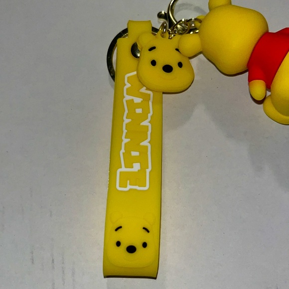 Disney Winnie the Pooh keychain/ bag clip - Picture 4 of 4